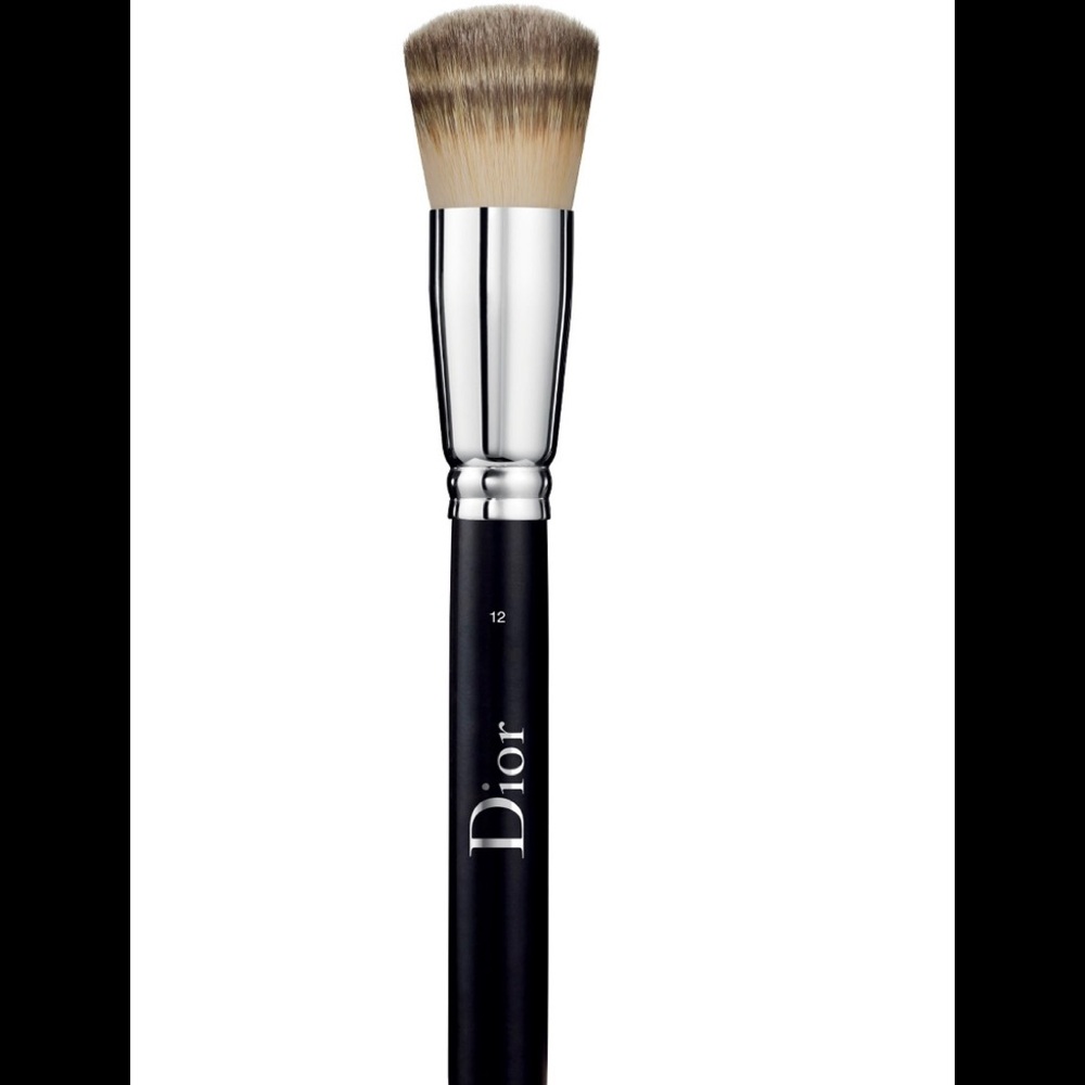 Dior full coverage foundation brush N.12